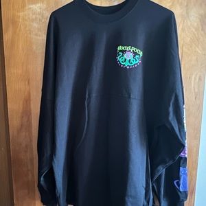 BRAND NEW w/o tags Disney HOCUS POCUS Long Sleeve Jersey Shirt
